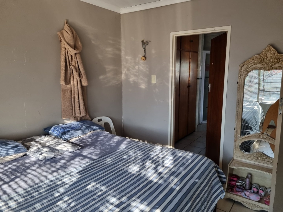4 Bedroom Property for Sale in Pellissier Free State